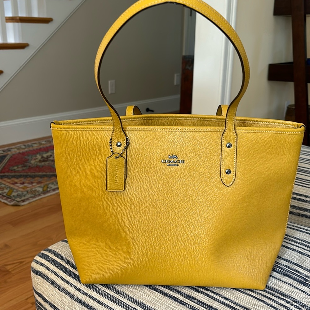 Coach tote bag - good used condition